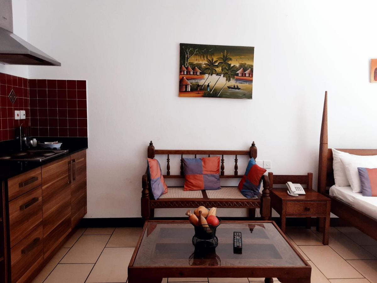 Cowrie Shell Beach Apartments Official Bamburi Exterior foto