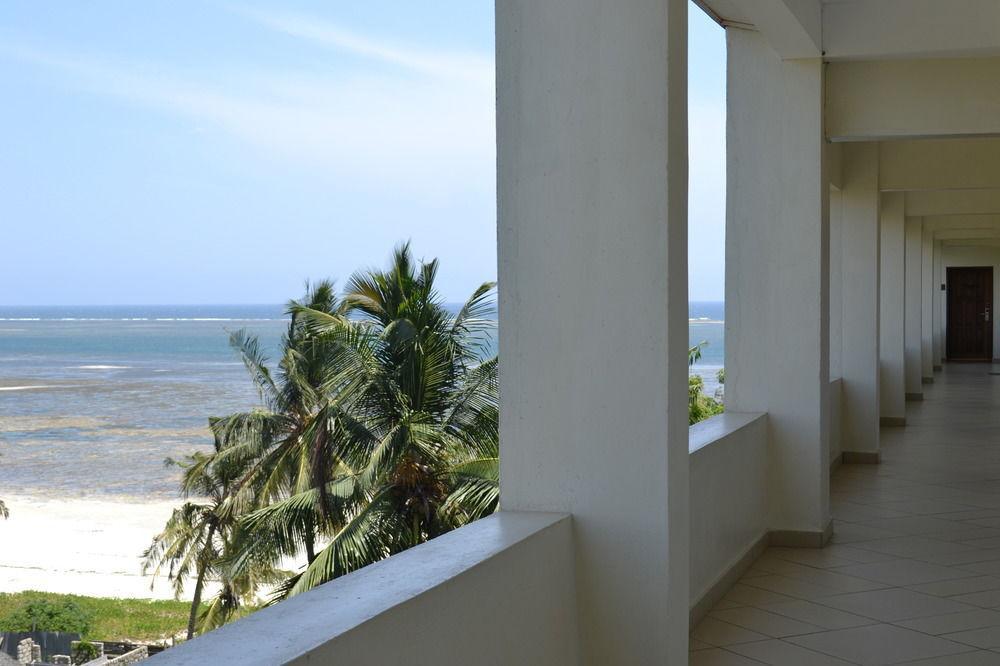 Cowrie Shell Beach Apartments Official Bamburi Exterior foto