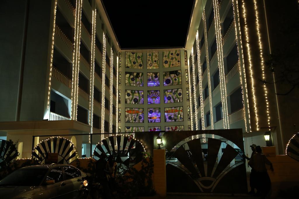 Cowrie Shell Beach Apartments Official Bamburi Exterior foto
